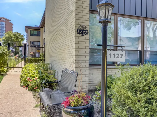 1127 Erie St APT 2C, Oak Park, IL 60302