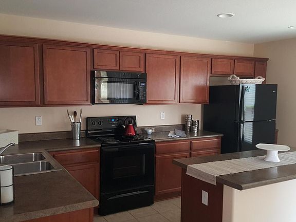 4th image of 11025 W College Dr