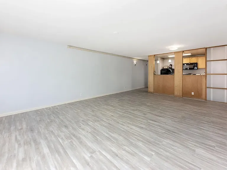 320 Peninsula Ave #120A — Photo 10