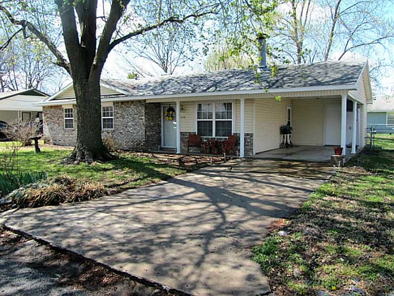 1st image of 204 Jay Ct