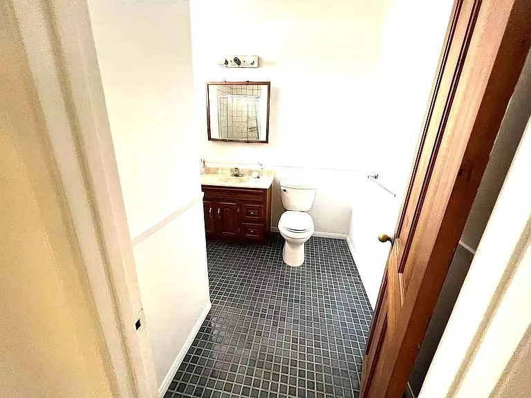 63 N Parkwood Ave — Photo 6