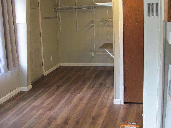 4th image of 1995 12th St #1