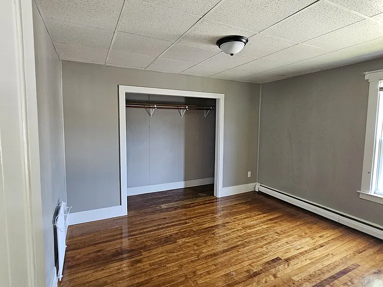799 Railroad St #4 — Photo 4
