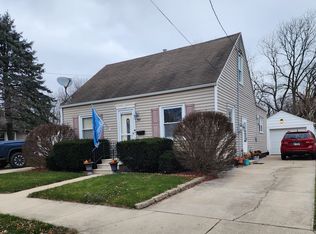 1912 Paul St, Ottawa, IL 61350