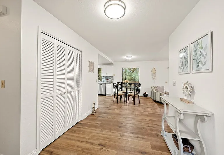 6561 Trinity Way — Photo 7