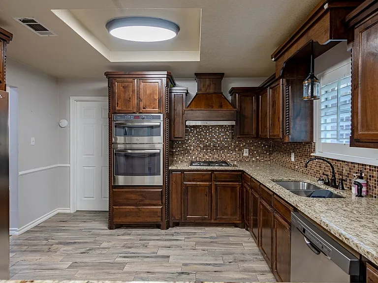 4715 Bishops Castle Dr — Photo 11