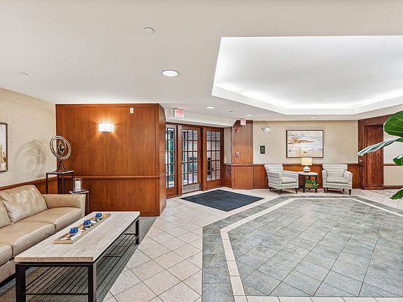 5th image of 875 E 22nd St APT 102A