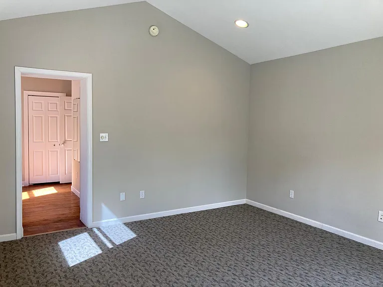 407 S Veitch St — Photo 12