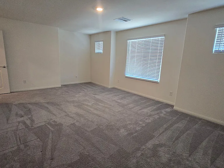 7647 Duran Harbor Ln — Photo 27