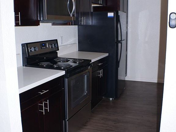5th image of 384 Pala Vista Dr APT 5
