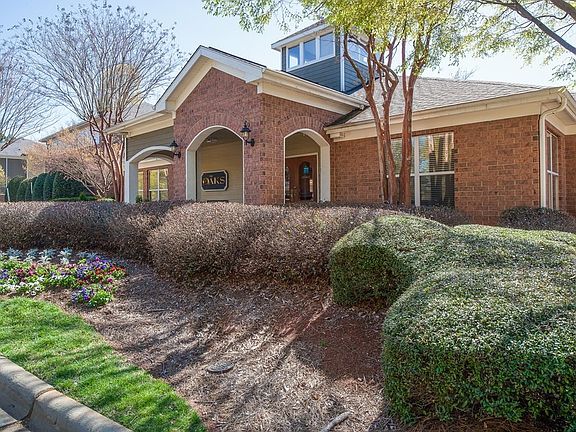 5th image of 8209 Shadow Oaks Dr APT 215