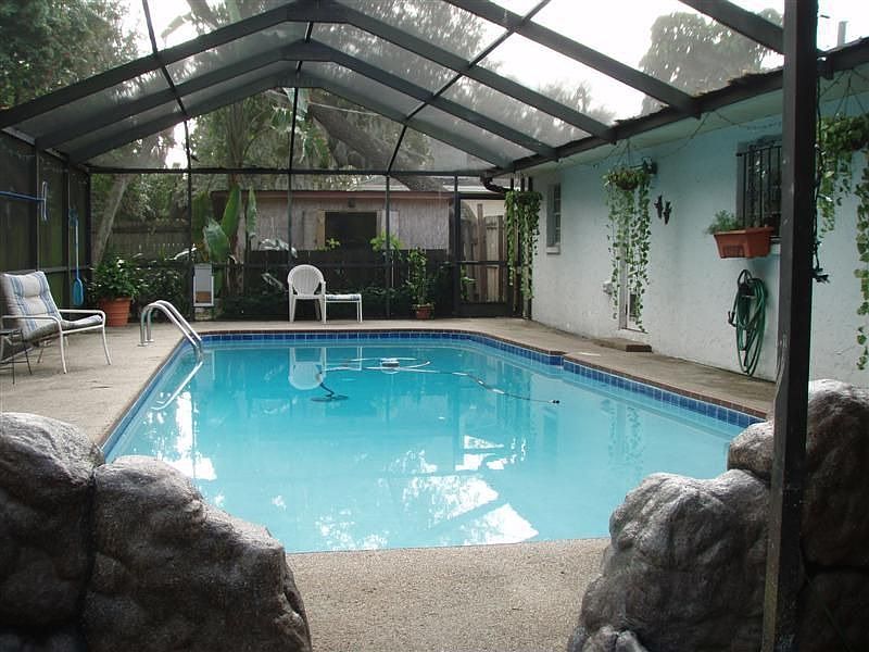 huge pool redone 05