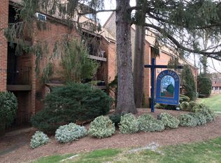 38 N Main St APT 26, West Hartford, CT 06107