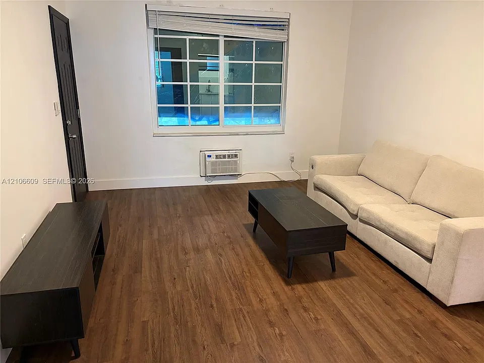 349 Meridian Ave #B-104