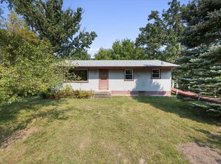28532 Chisholm St NE, Isanti, MN 55040