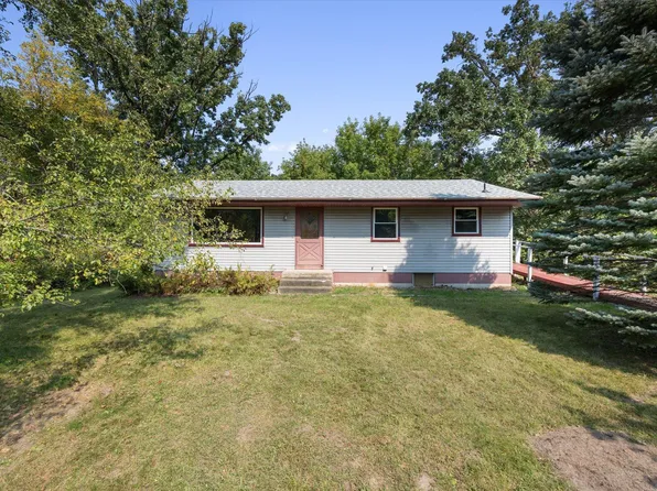 28532 Chisholm St NE, Isanti, MN 55040