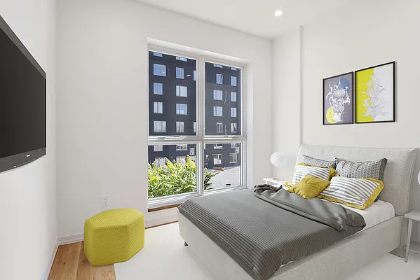 Rented by Compass | media 23