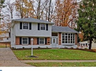 245 Winding Way Rd, Stratford, NJ 08084