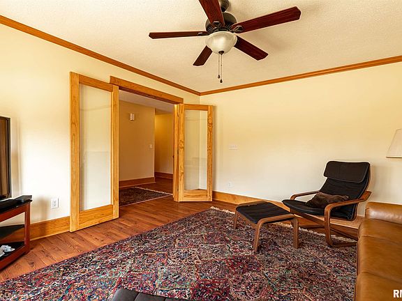 5th image of 10 Butternut Hill Dr
