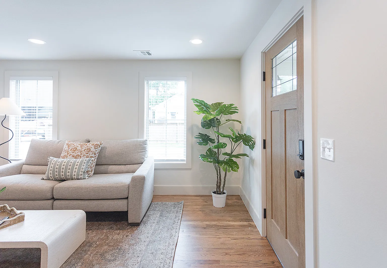 2 bed, 800 sqft, $2,000 — Photo 4