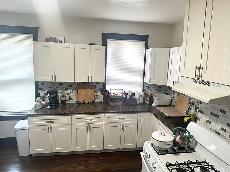205 Delaware Ave — Photo 9