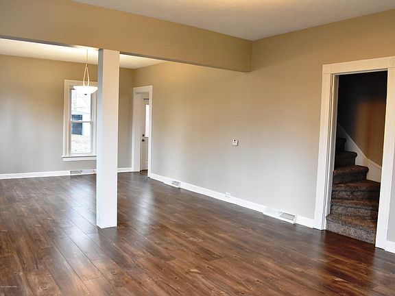 Living room/dining room