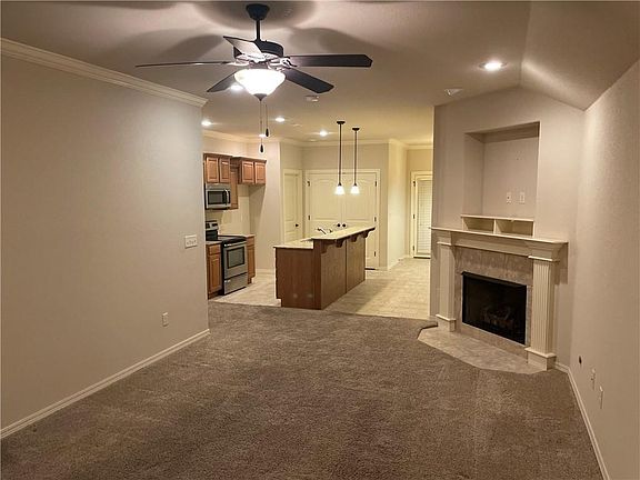 3rd image of 2648 N Arroyo Ave