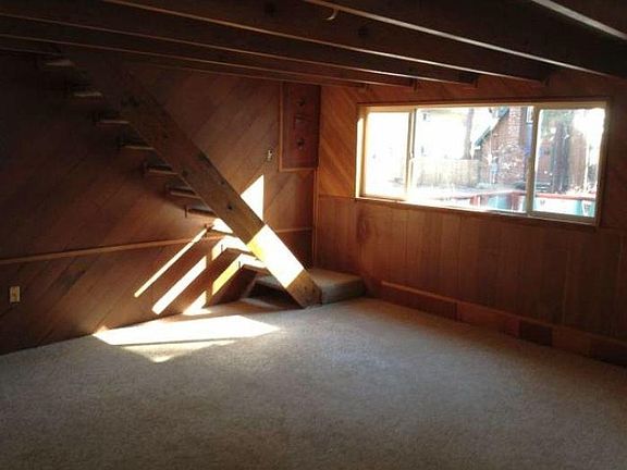 5th image of 3743 Larch Ave