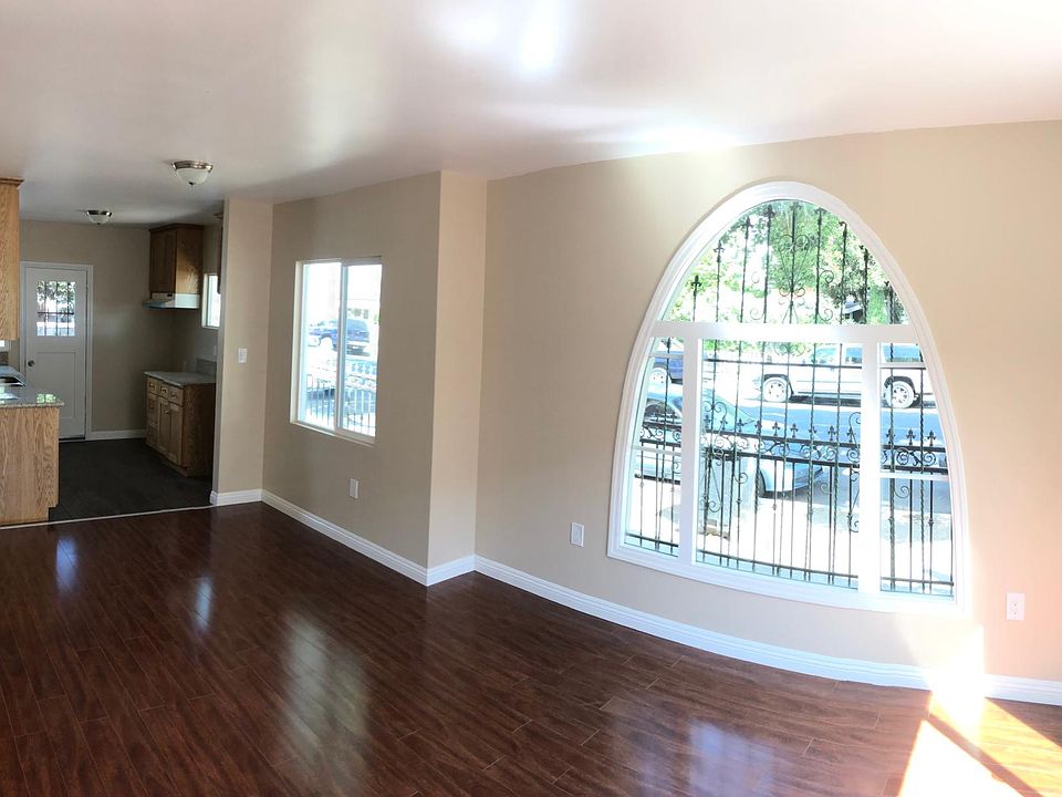 1st image of 715 Gulf Ave