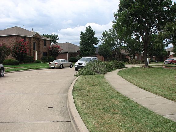 4th image of 3301 Creekwood Dr
