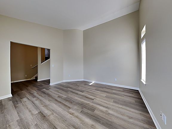 4th image of 12009 200th Avenue Ct E