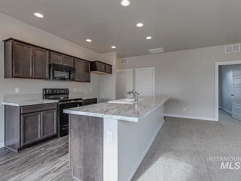 6653 E Kirkwood St — Photo 5