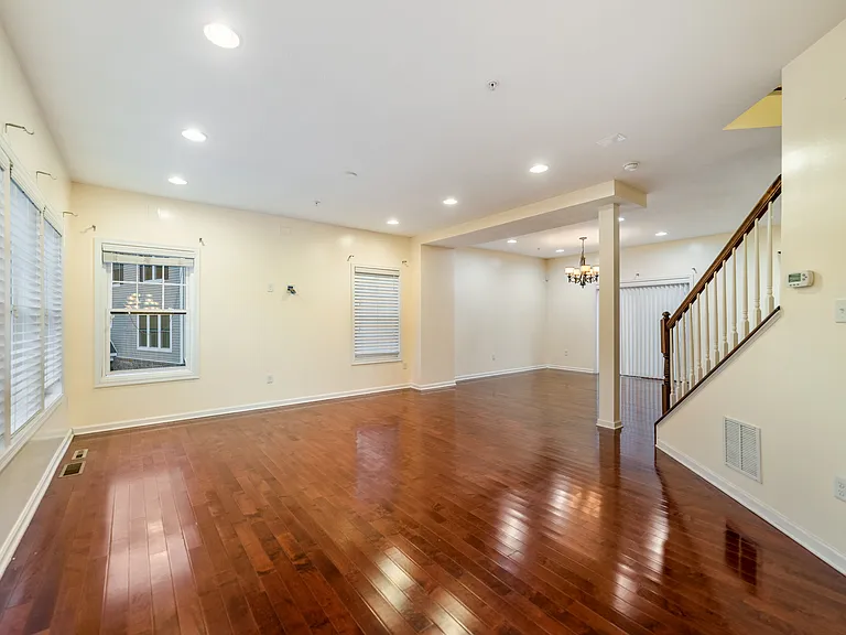 3114 Raintree Dr — Photo 10