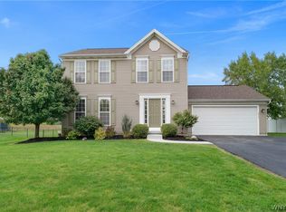 6555 Harvest Ridge Way, Lockport, NY 14094