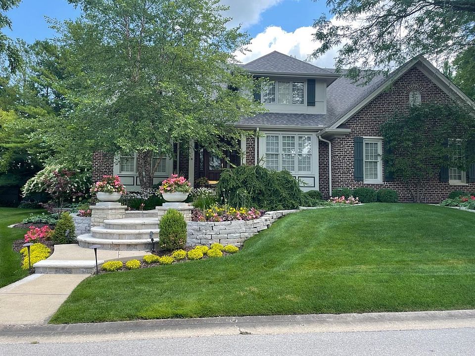 1st image of 2950 Cotswold Cir