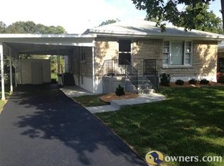 1609 Whippoorwill Rd, Louisville, KY 40213