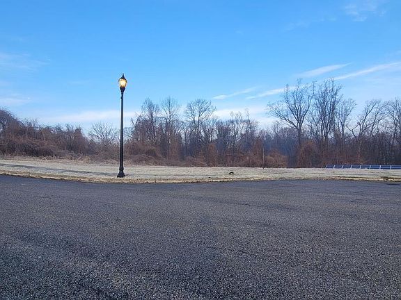 5th image of 500 Green View Ter
