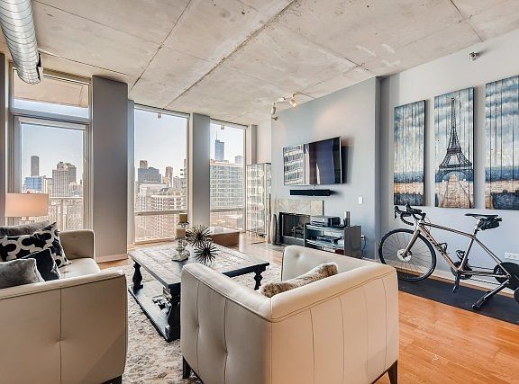 4th image of 720 N Larrabee St APT 1505