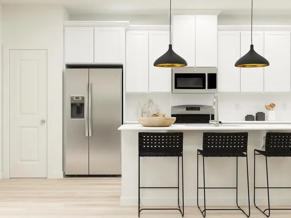 103 W End Ave, Hammonton, NJ 08037