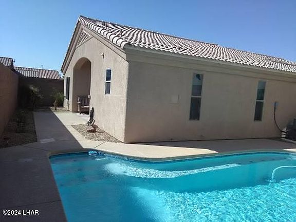 2nd image of 744 Malibu Ct