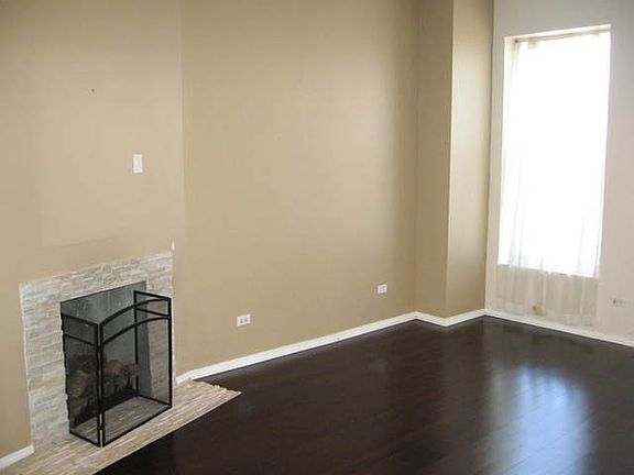 4th image of 2435 W Jackson Blvd