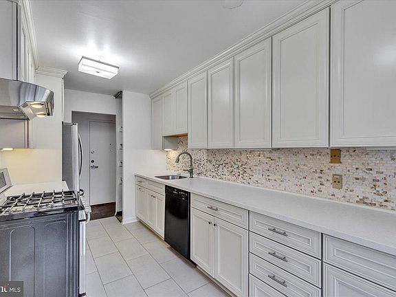 4th image of 3333 University Blvd W APT 211