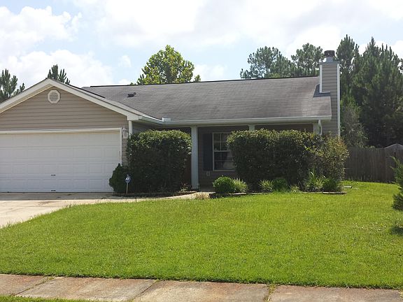 Very Nice Home in quiet neighborhood