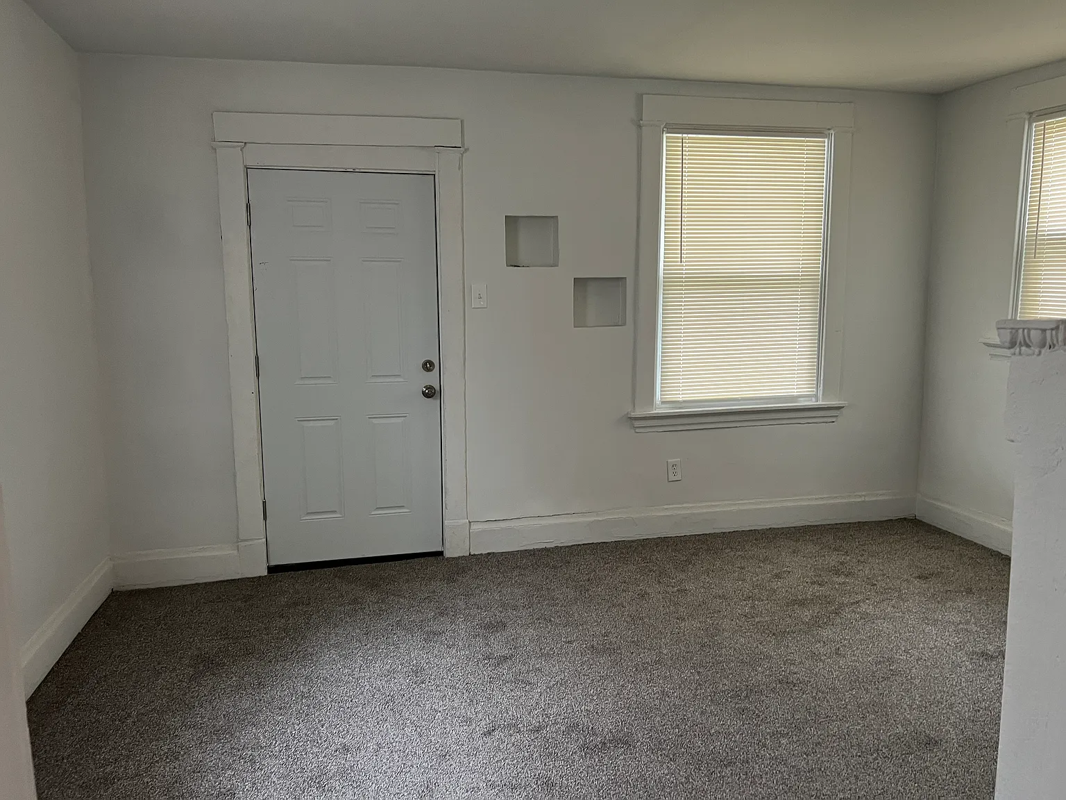 937 Harris Ave — Photo 2