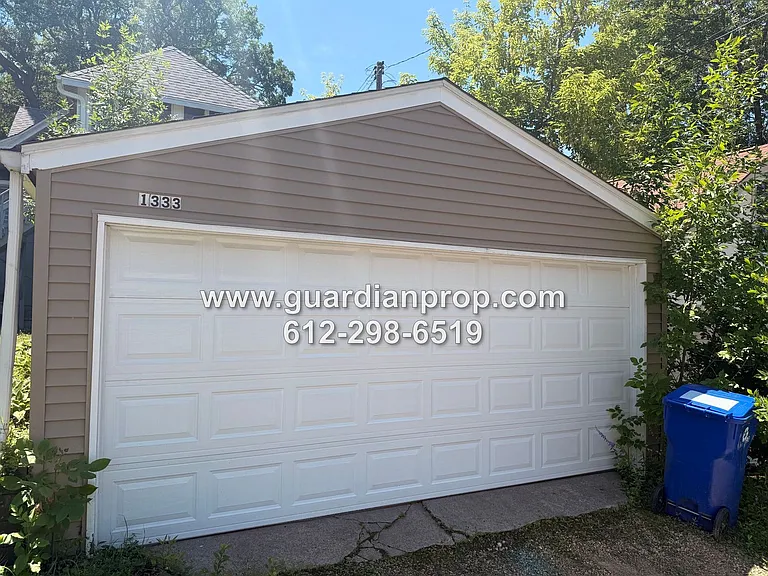 1333 James Avenue — Photo 12
