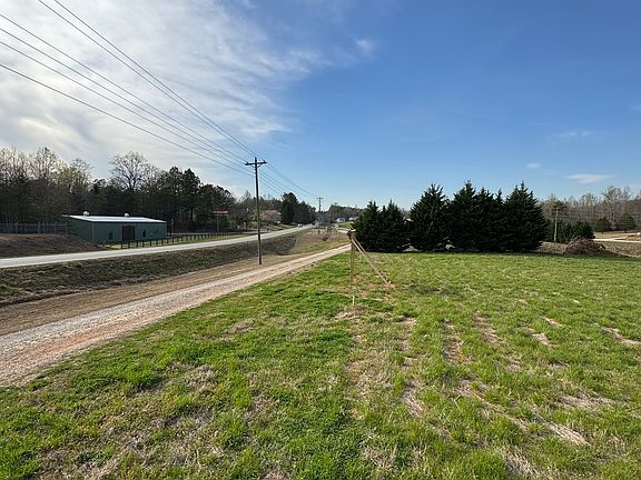 2nd image of 308 Amys Creek Rd