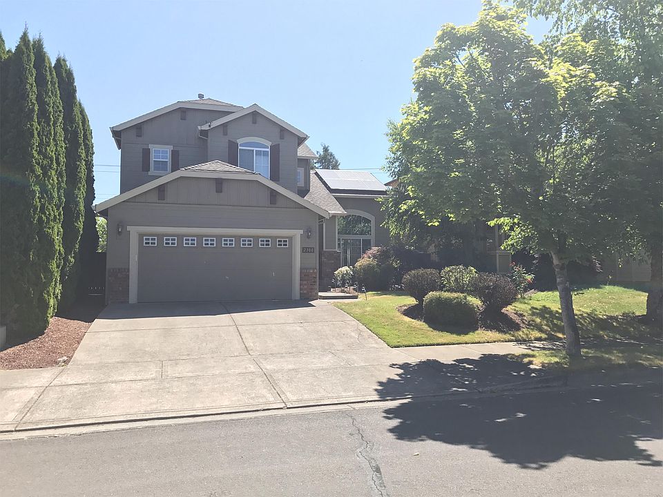 1st image of 2300 NE 14th Pl