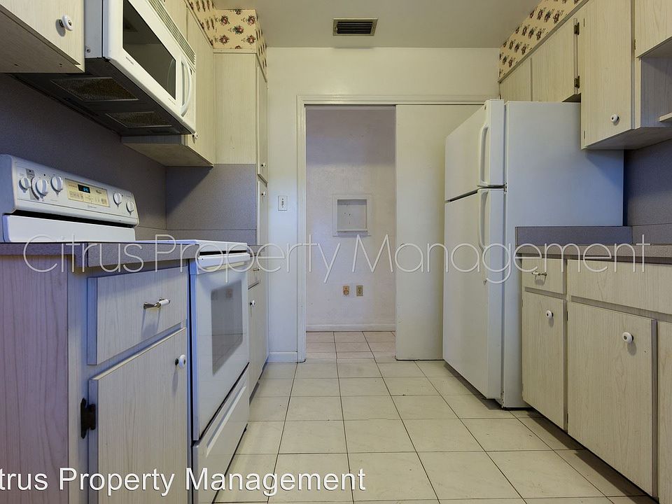 1st image of 801 Huntington Pl