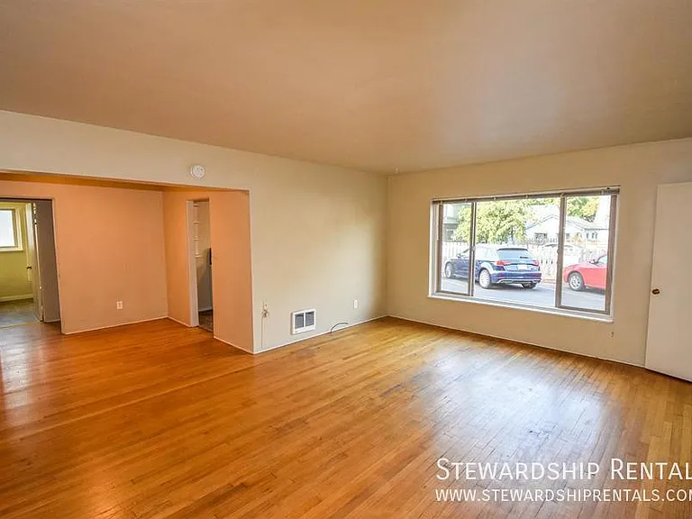 350 E 18th Ave #1 — Photo 2