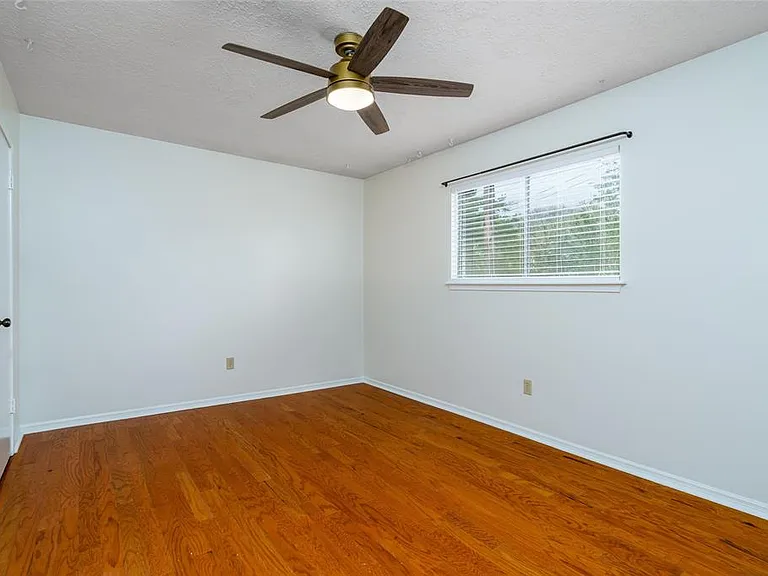 11602 Jaycreek Dr — Photo 24